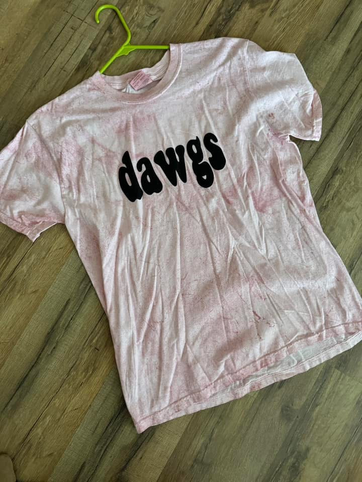 “Dawgs” puff tee
