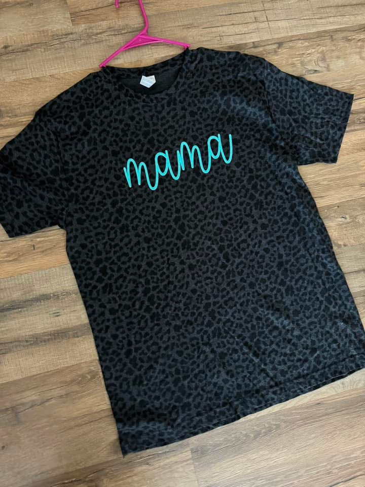 “Mama” puff tee