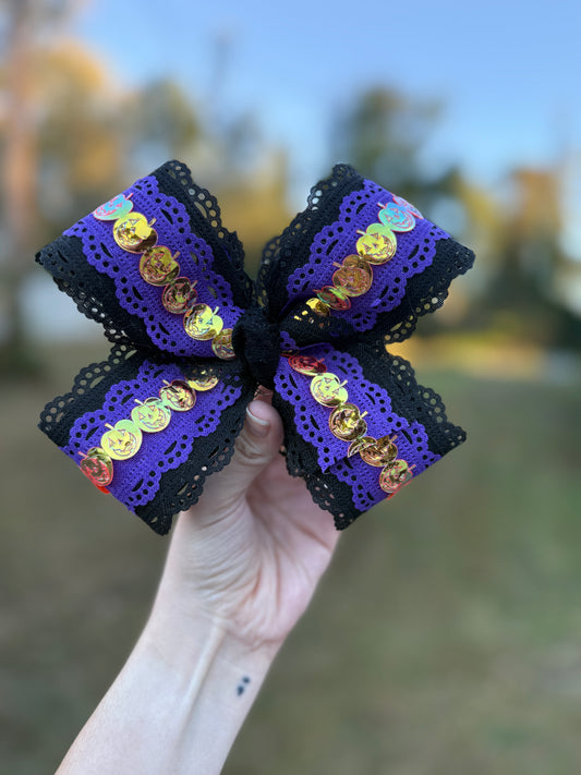 Pumpkin and lace Bow Purple - 6”