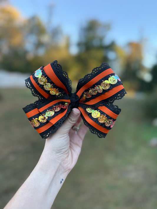 Pumpkin and lace Bow - 6”