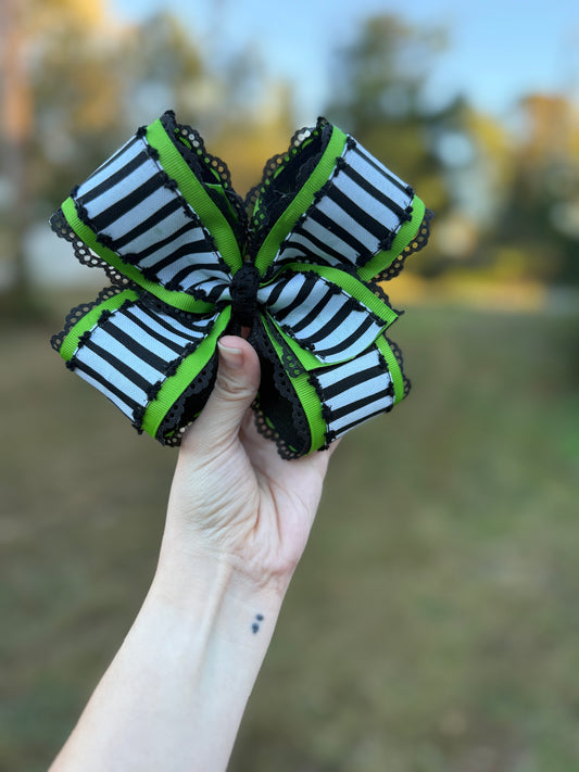 Showtime Bow Green - 6”