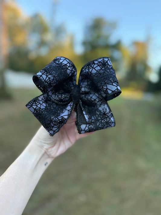 Gray Spider Web Bow - 6”