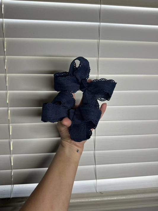 Navy Lace Piggies